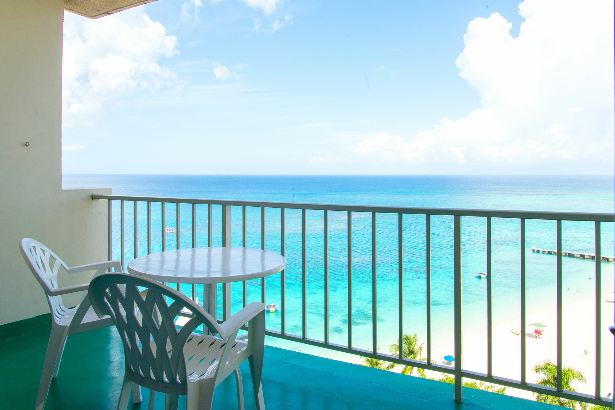 Montego Bay Club Apartments Εξωτερικό φωτογραφία